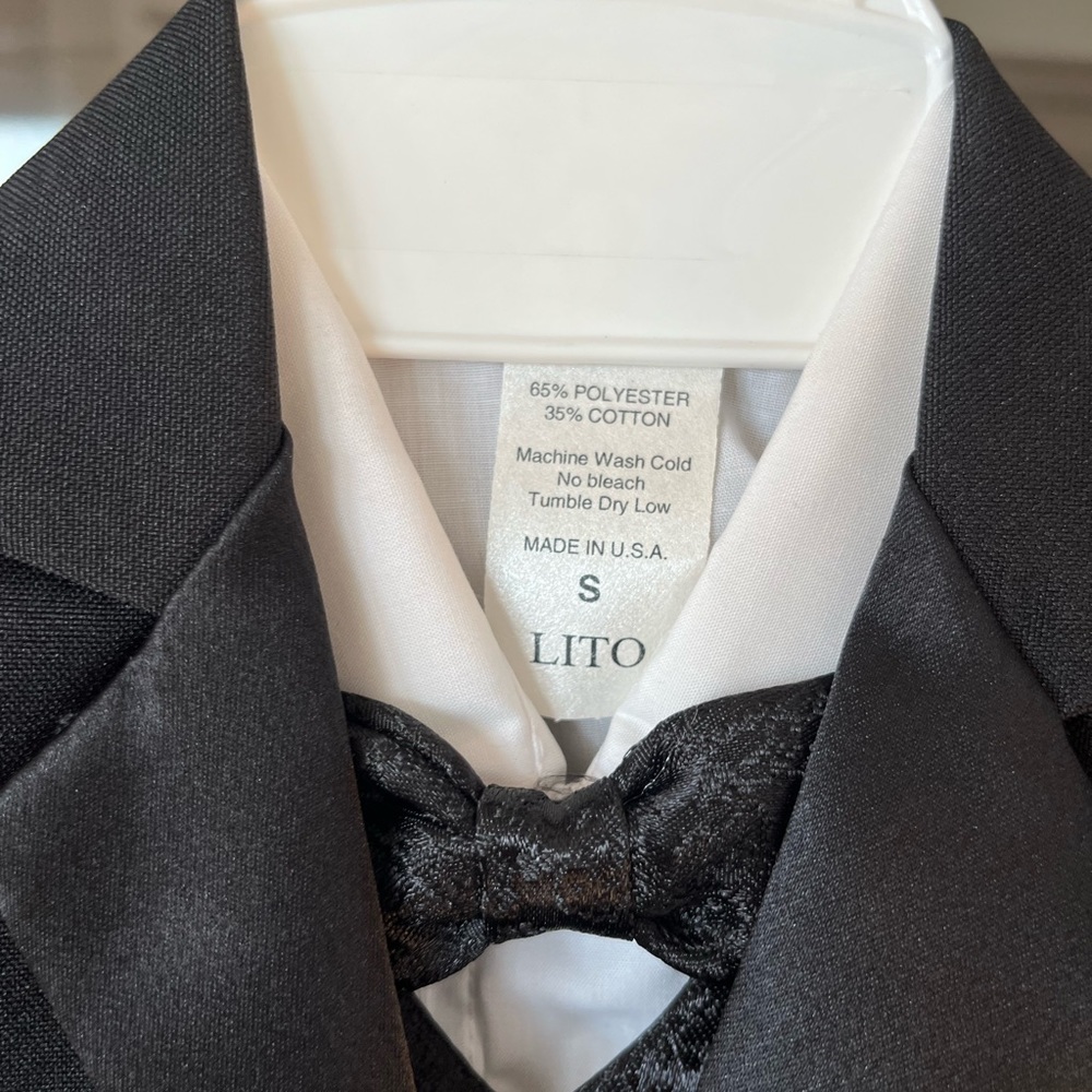 Lito boy’s tuxedo sz. S (3-6 mos)